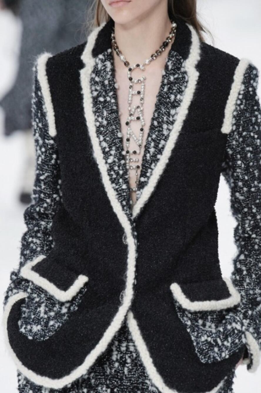 Chanel Black White Tweed Logo Button Front Jacket Size 36 / US 4 Luxury Corpcore